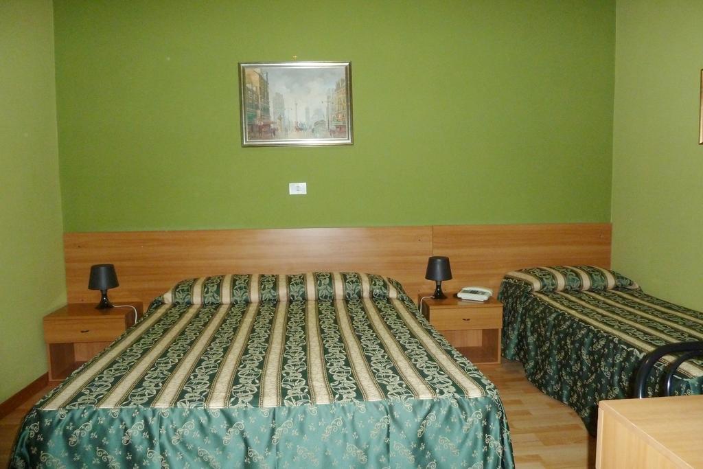 Hotel Sutrium ห้อง รูปภาพ